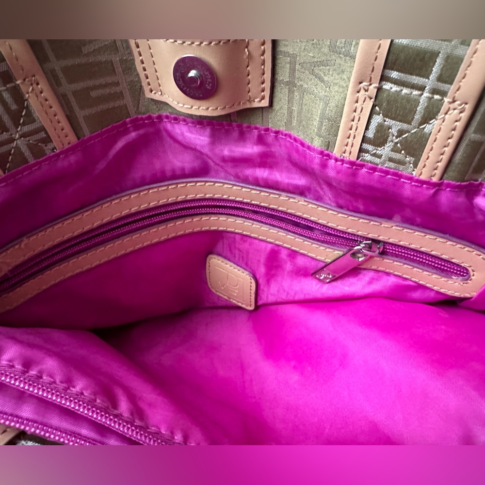 DVF maxi purse - Picture 7 of 10